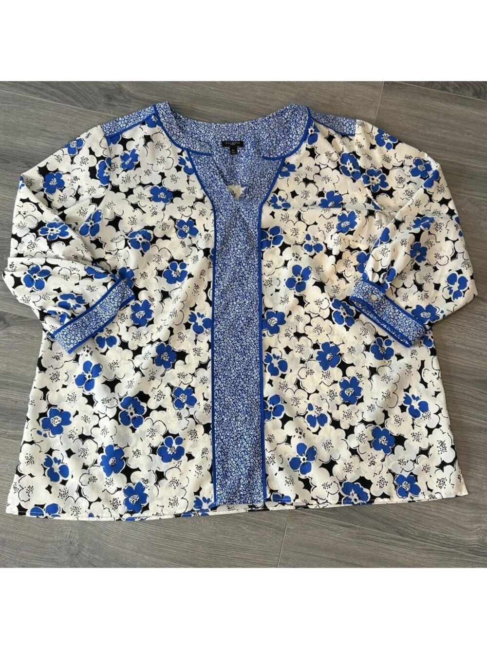 Talbots Tunic Blouse Womens 2X Blue White Floral 3/4 Sleeve V Neck Boho Top